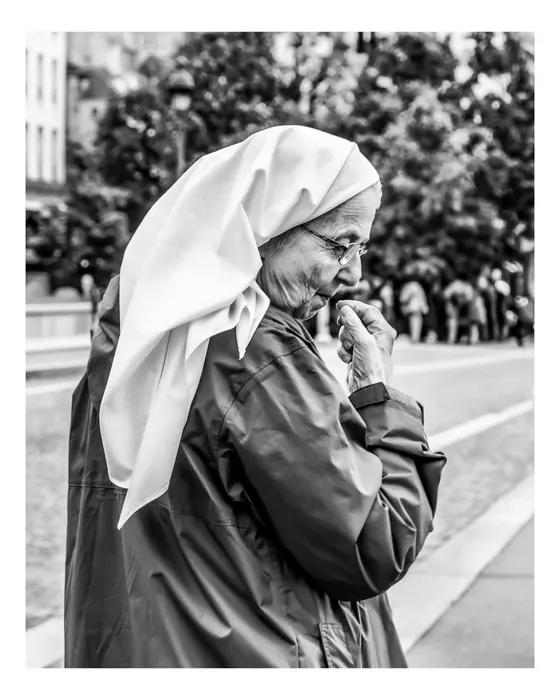 Rue, photographie de Noa Nøxen